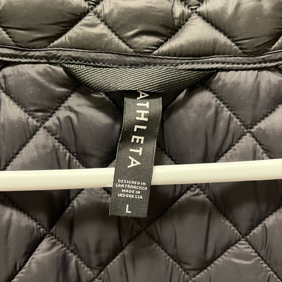 Athleta Black Puffer Jacket with Quilted Texture and High Collar - Picture 5 of 7